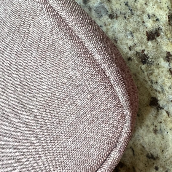 Herschel 15 hip pack. Ash rose. - Picture 3 of 9